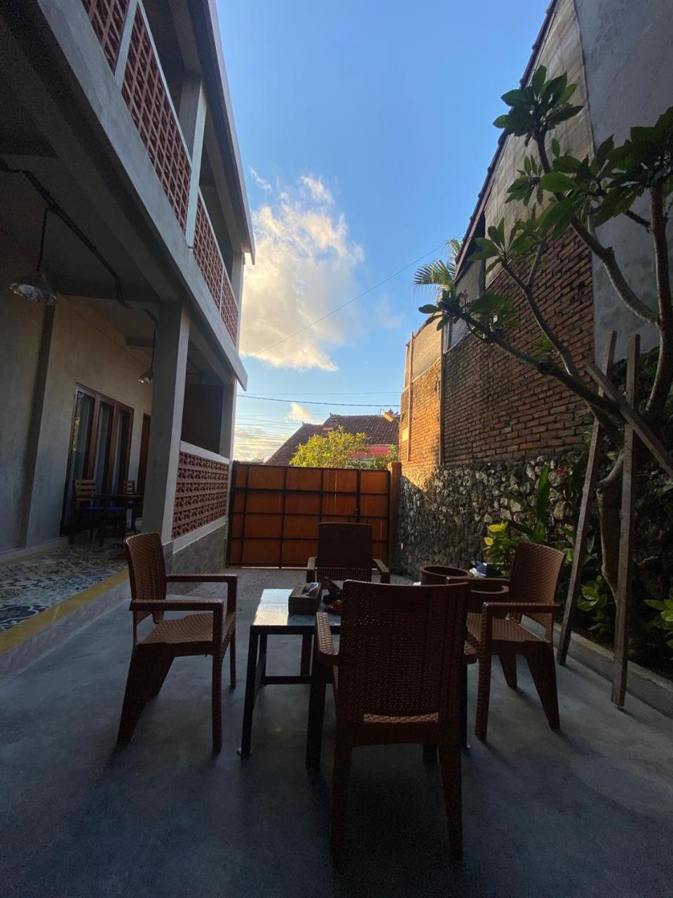 Br Bed N Bfast Bed & Breakfast Uluwatu  Ngoại thất bức ảnh